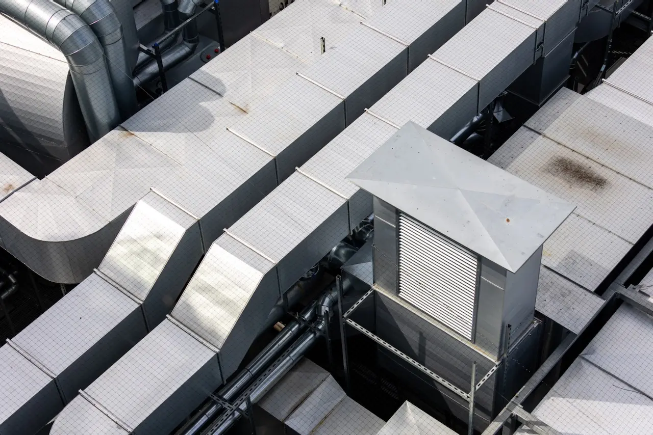 Aplicaciones HVAC: ductos y aislación térmica con foil de aluminio